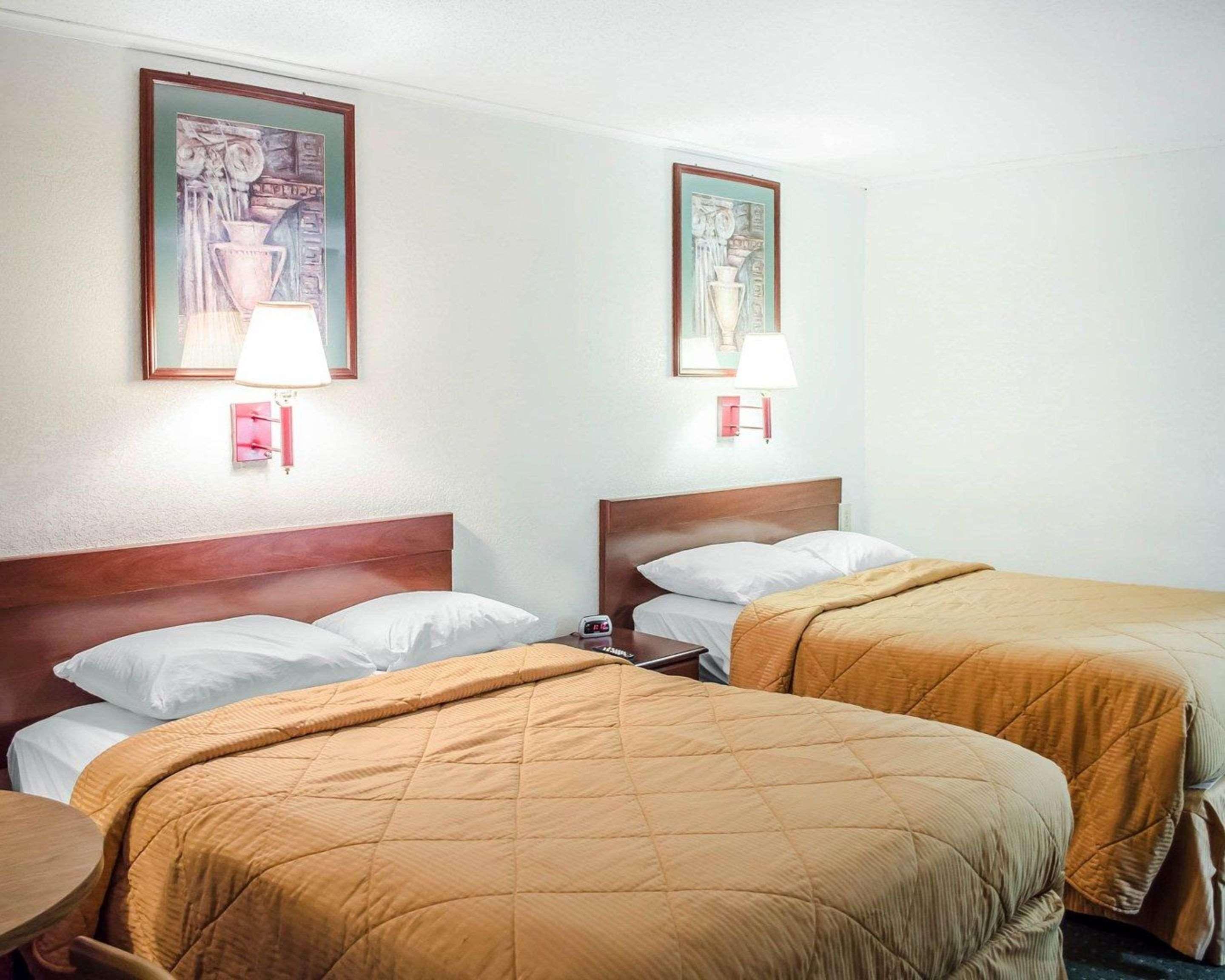 Rodeway Inn Карлайл Экстерьер фото