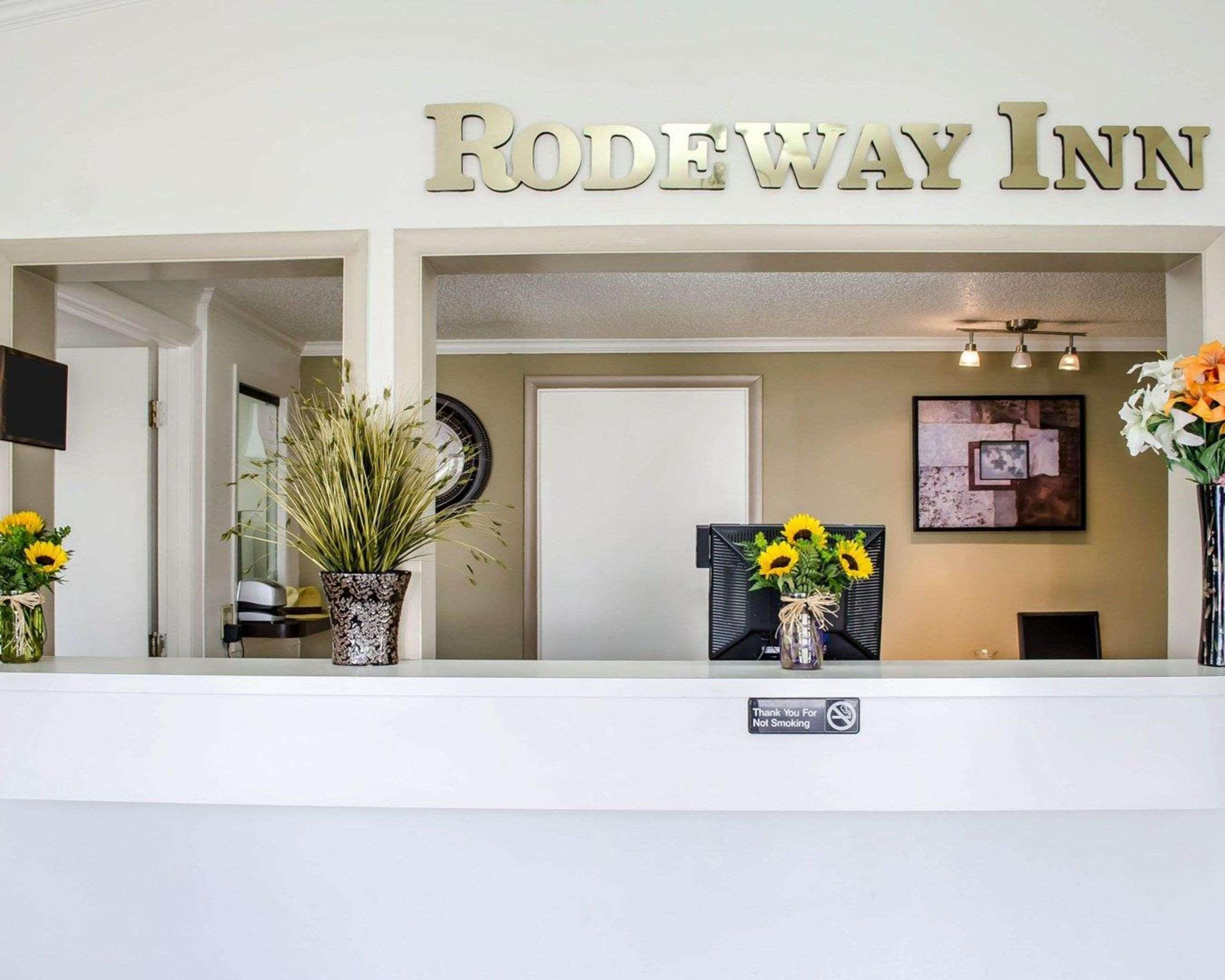 Rodeway Inn Карлайл Экстерьер фото