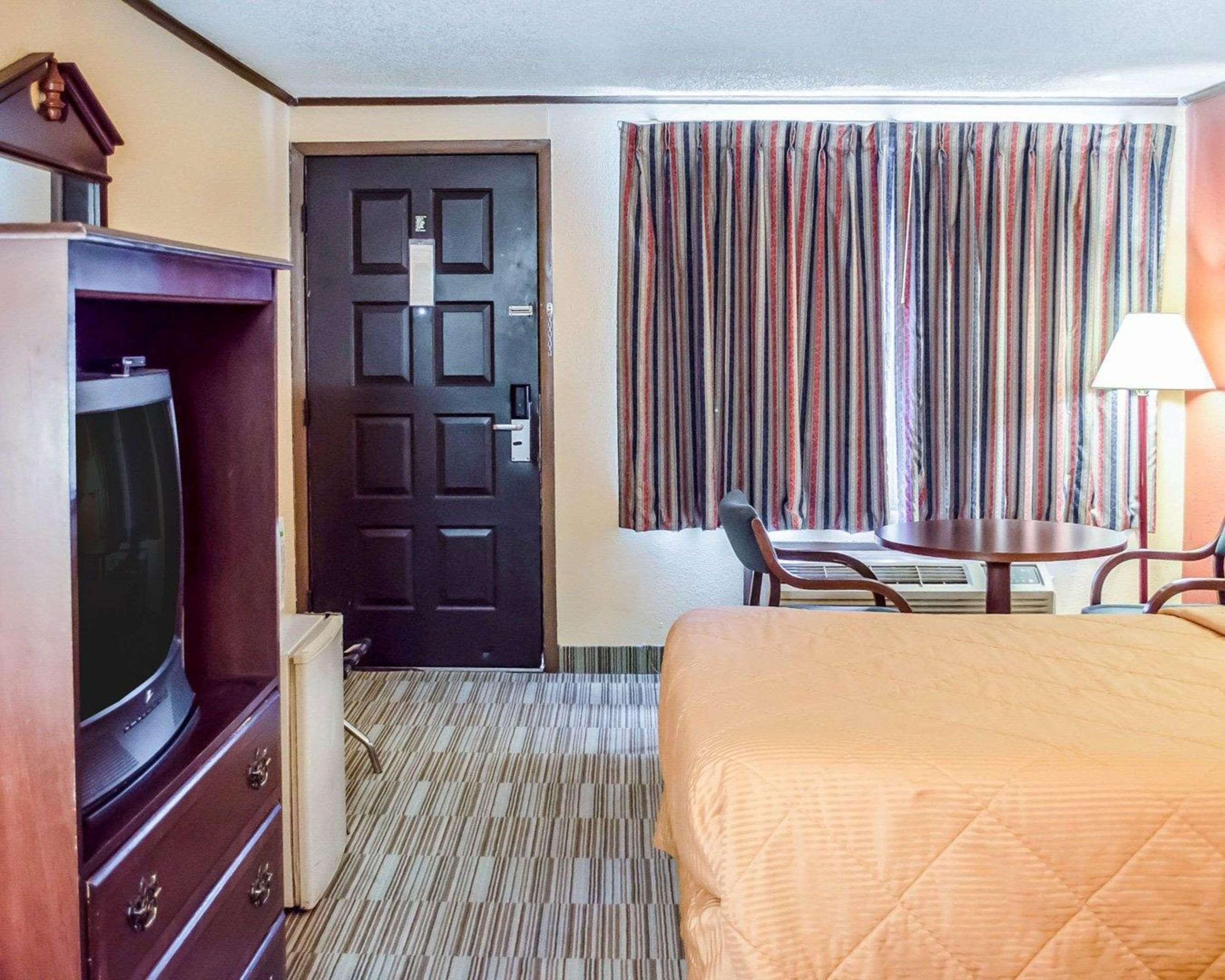 Rodeway Inn Карлайл Экстерьер фото